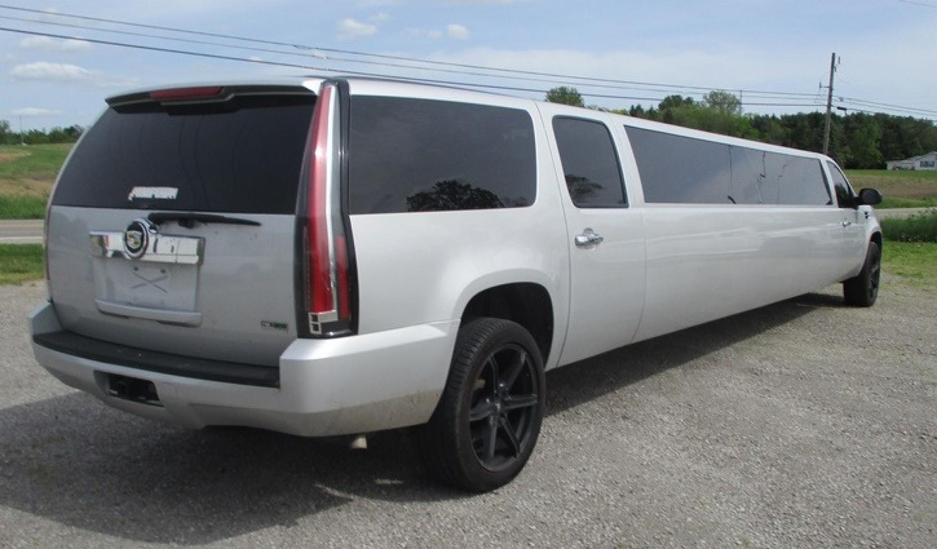 2011 Silver /Black Chevrolet Suburblade (GNSCHE08BR3) , located at 1725 US-68 N, Bellefontaine, OH, 43311, (937) 592-5466, 40.387783, -83.752388 - 2011 200" VIP Suburbalade, Silver, Black Leather, New Paint, New Custom Wheels, LOADED - Photo#3